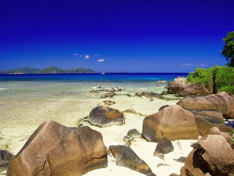 la_digue_island_seychelles_indian_ocean.jpg